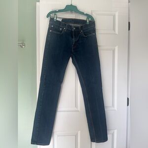 Dark wash Levi’s 511